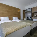 Aurasia Hotel 3*