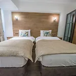 Aurasia Otel