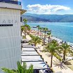 Aurasia Hotel