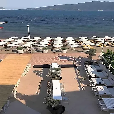 Aurasia Hotel