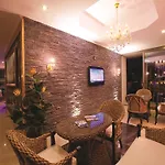 Aurasia 3*